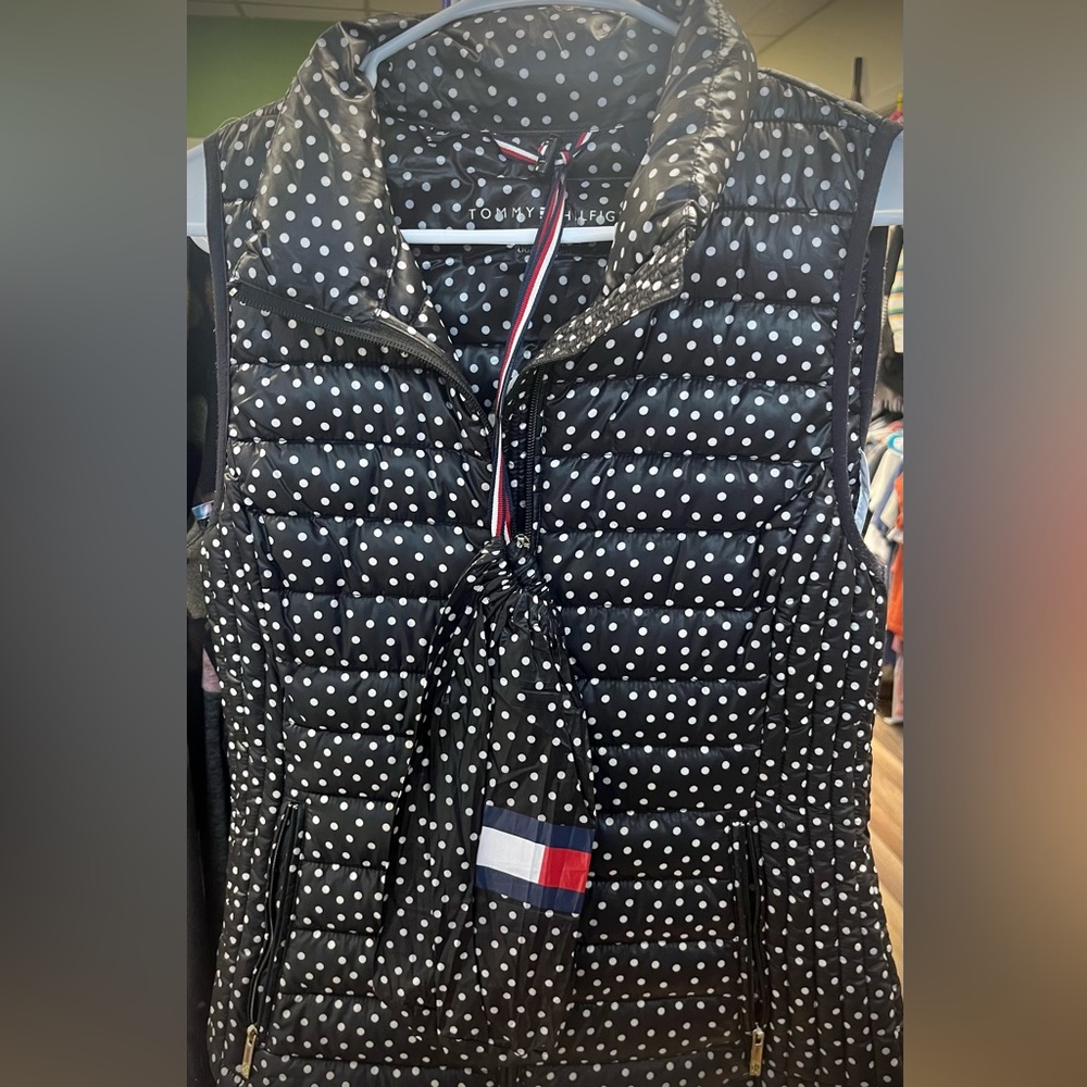 Tommy Hilfiger polka dot packable vest bag still intact for packing